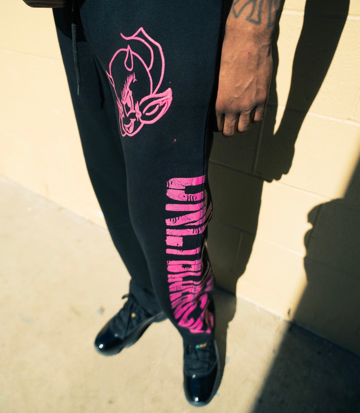 SLIDEWITHCAUTION⚠️ sweats pink v